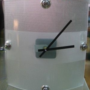 НЗеркало с часами