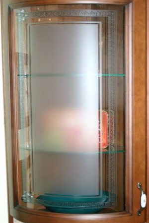 Гнутое стекло в дверях и фасадах.?