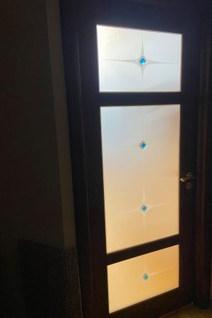 Стекло с матовым рисунком и фьюзингом