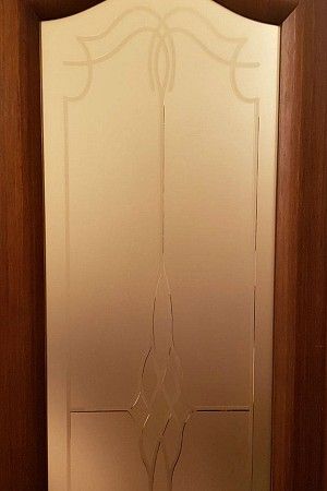 Матовое стекло с рисунком в межкомнатную дверь