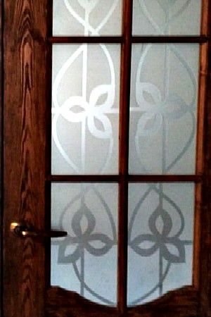 Фигурное матовое стекло с рисунком для дверей