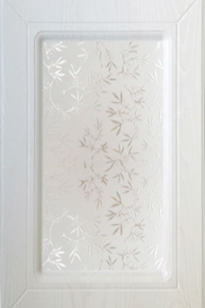 Стекло в кухонных и мебельных фасадах.