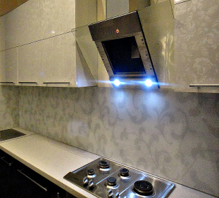 Стеклянные фартуки.