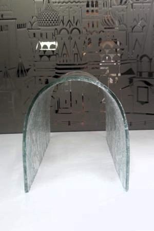 Рифленые гнутые стекла.