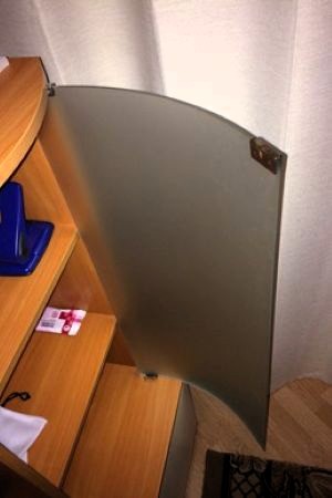 Гнутое стекло в дверях и фасадах.?