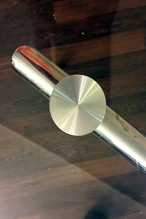 Приклейка металлических пятаков