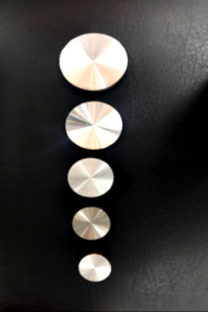 Приклейка металлических пятаков