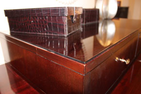 Защитное стекло на деревянный стол