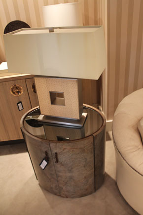 Круглая столешница из бронзового стекла